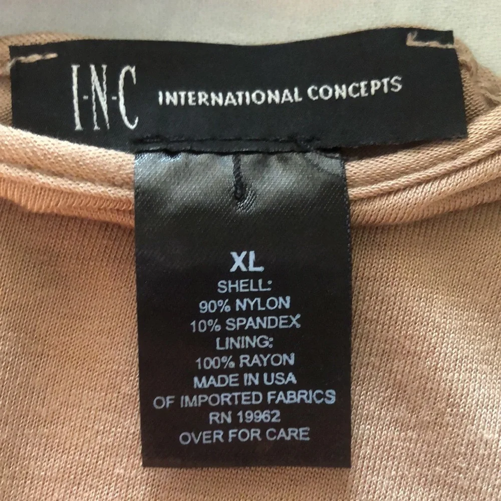 Brand New, worn once to an event - Picture 4 of 5